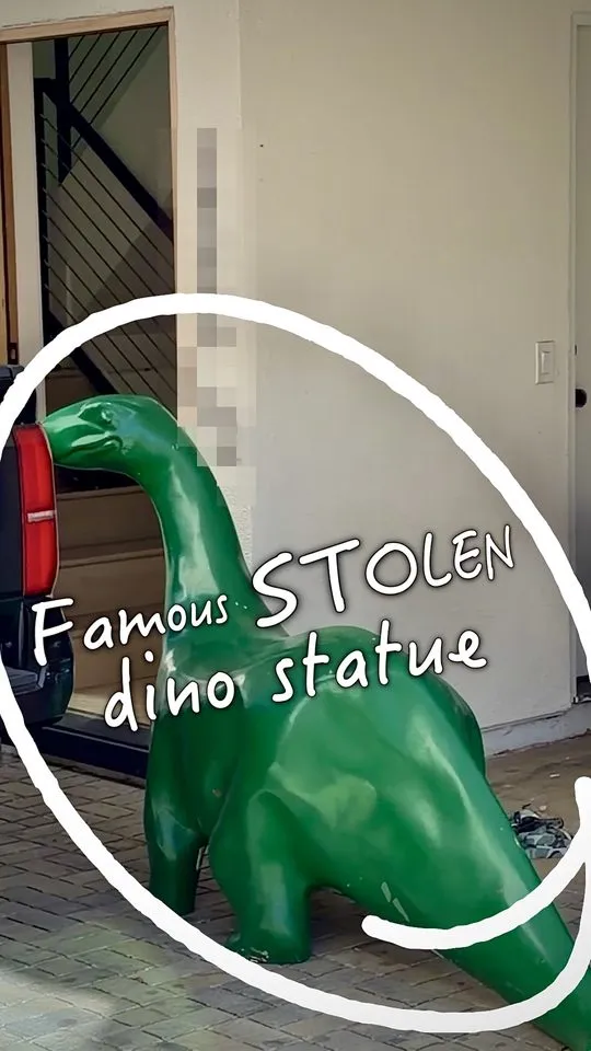 The Dino Heist season 1 episode 2: The helicopter